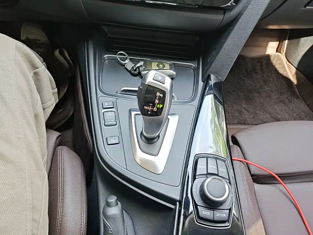 BMW 3 Series — миниатюра 14