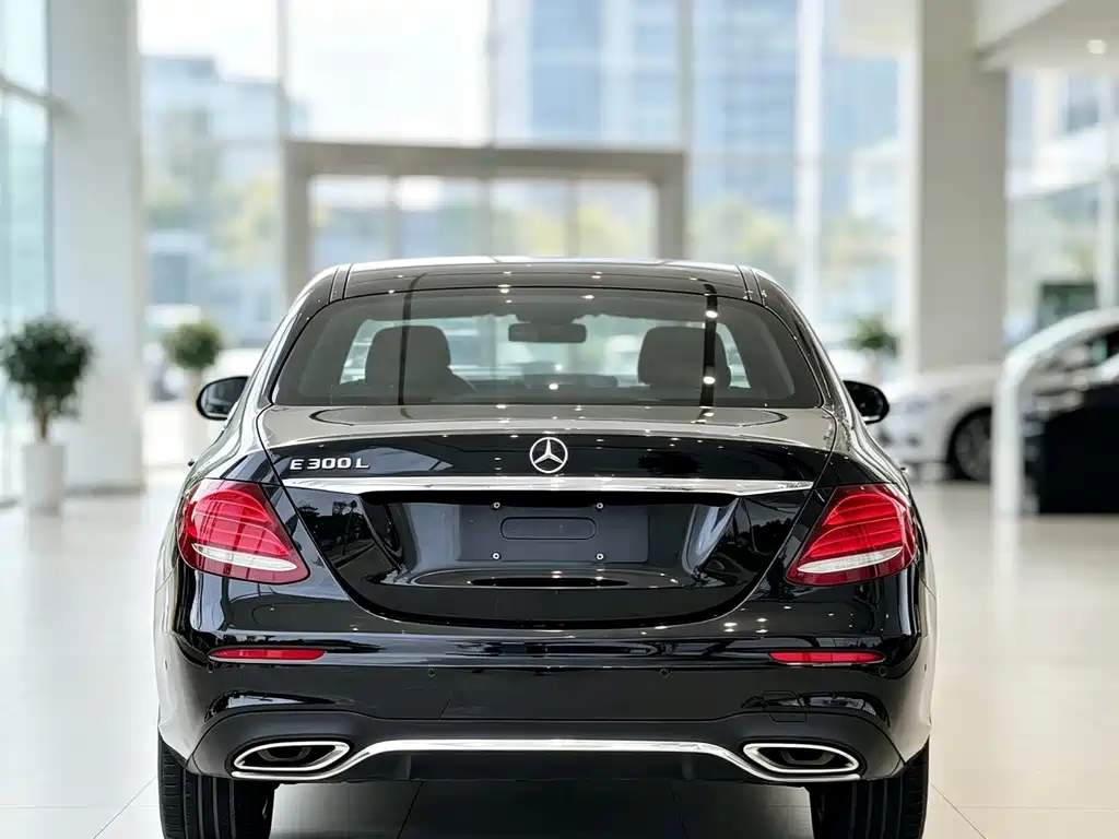 Mercedes-Benz E-Class — миниатюра 5