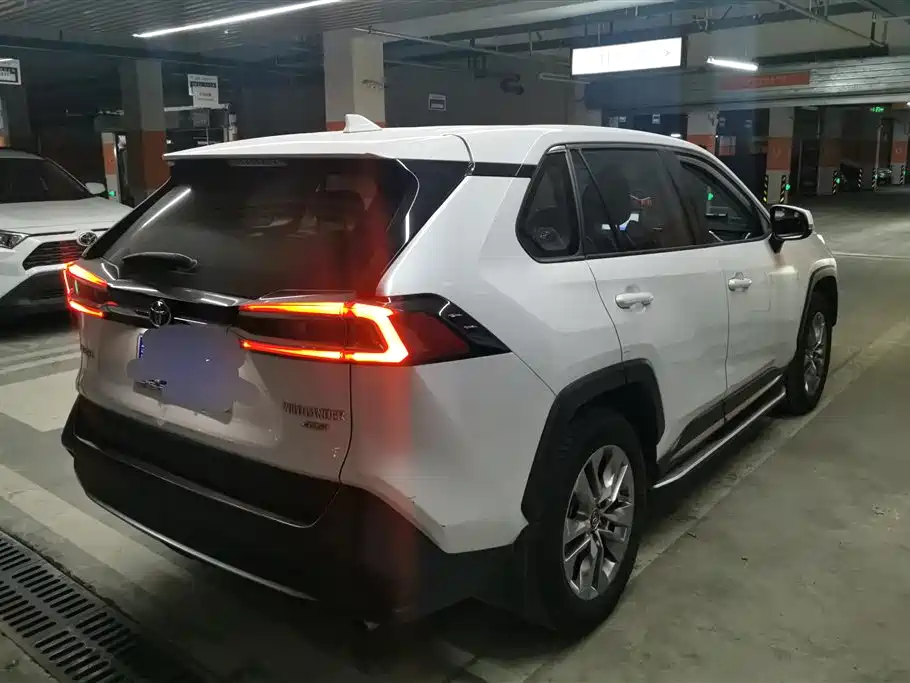 Toyota Wildlander 2022 2.0L CVT Luxury PLUS