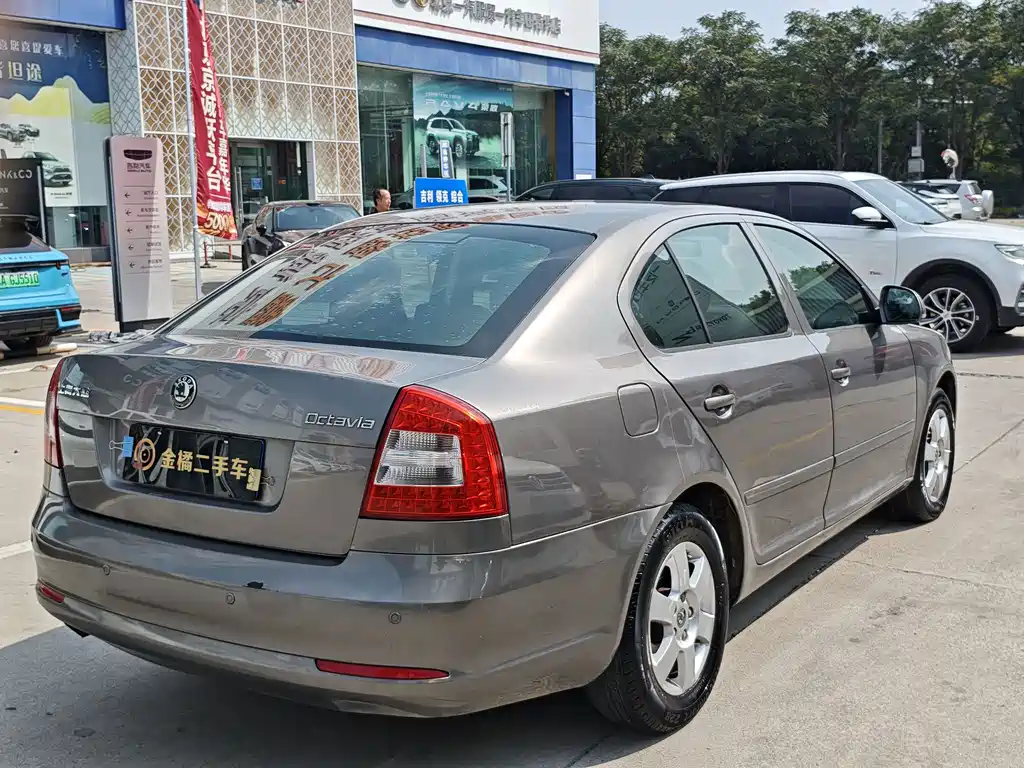 Skoda Octavia — миниатюра 3