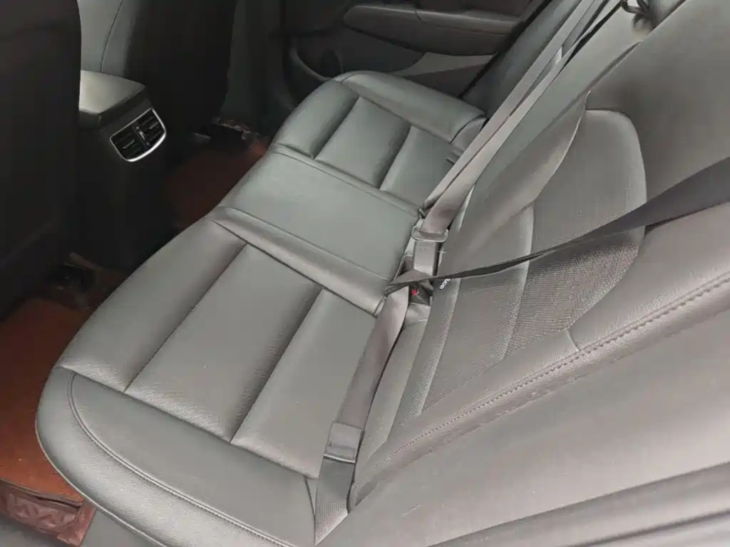 Hyundai Elantra — миниатюра 17