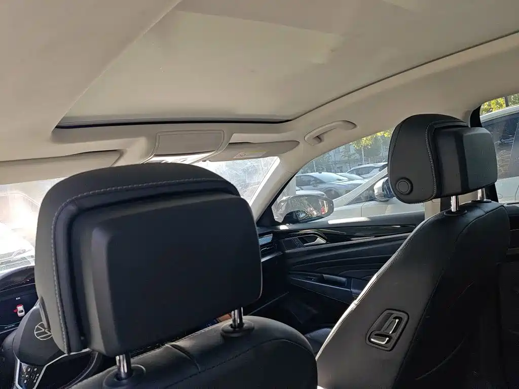 Volkswagen Passat — миниатюра 14