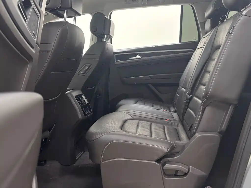 Volkswagen Teramont — миниатюра 6