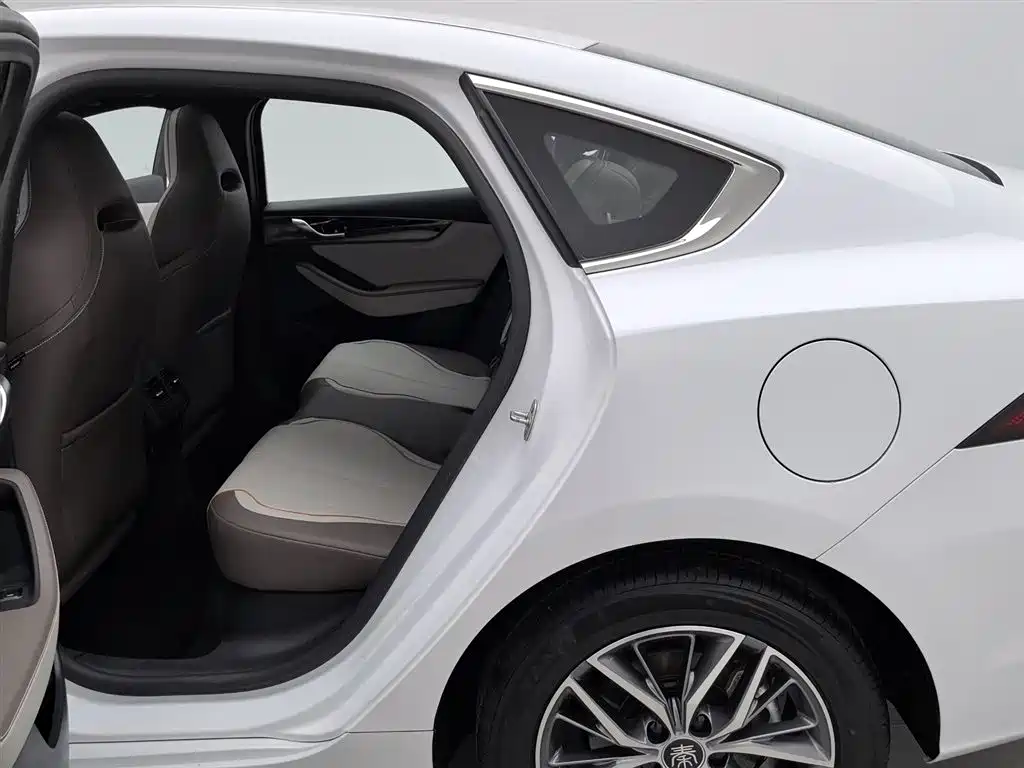 BYD Qin Plus — фотографии объявления, Фото 15