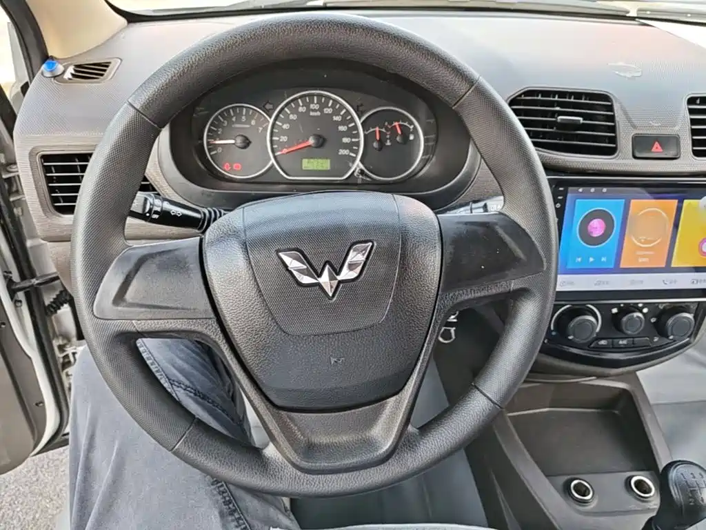 Wuling Hongguang — миниатюра 11