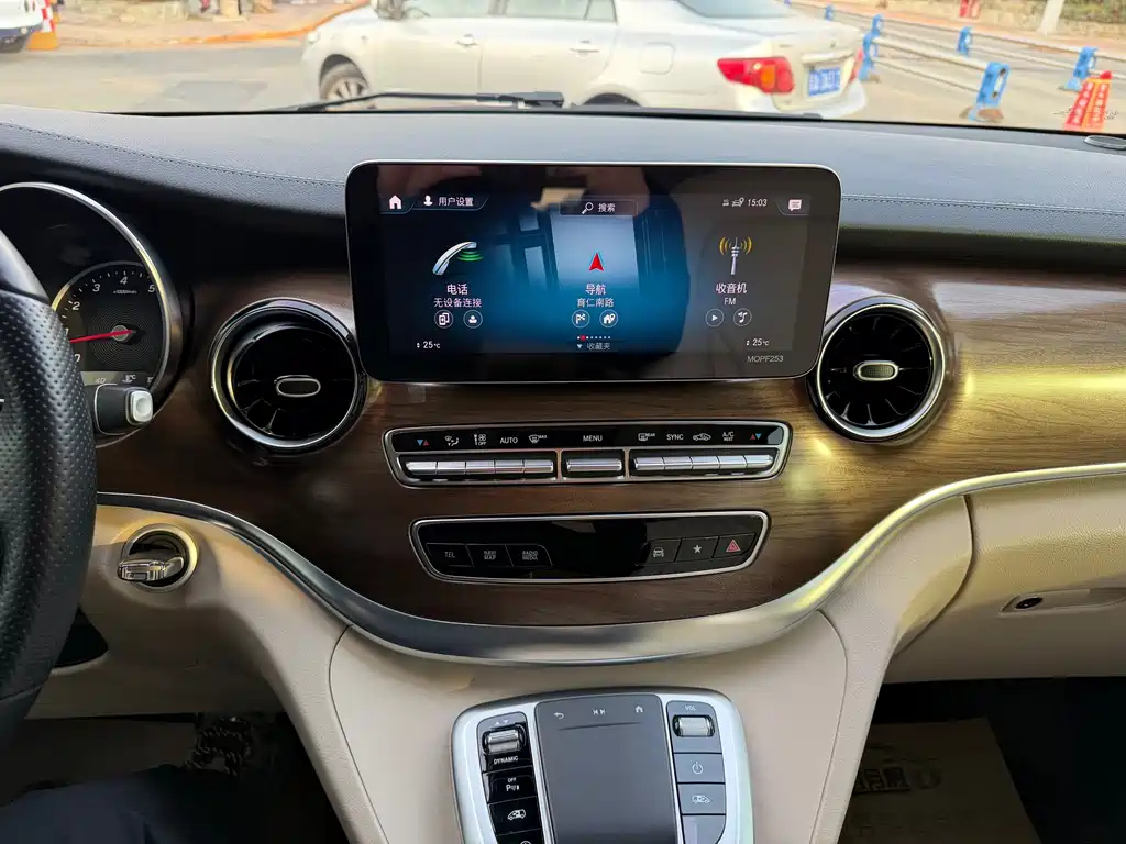 MERCEDES-BENZ V CLASS