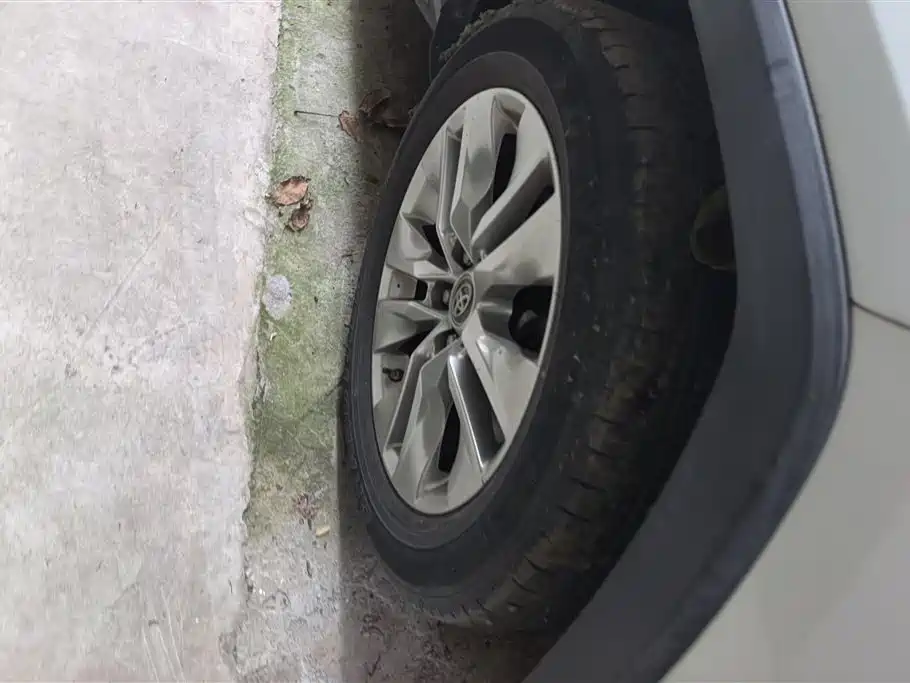 Toyota Wildlander 2020 2.0L CVT Luxury