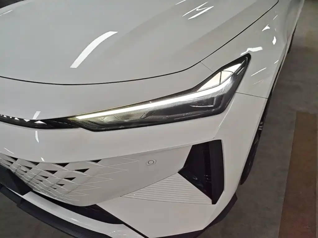 Changan UNI-V iDD — миниатюра 24