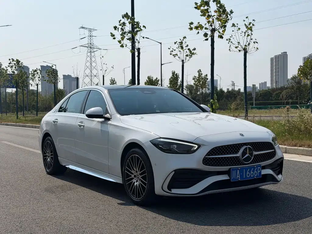Mercedes-Benz C-Class — миниатюра 3