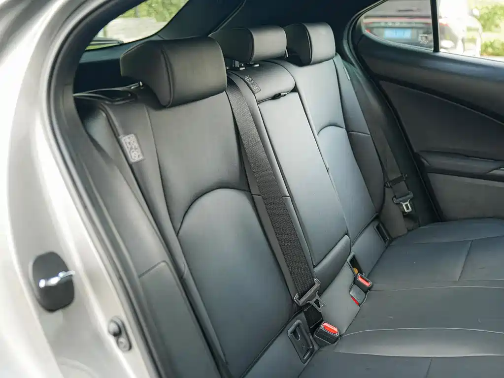 Lexus UX — миниатюра 15