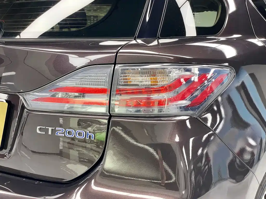 Lexus CT — миниатюра 8