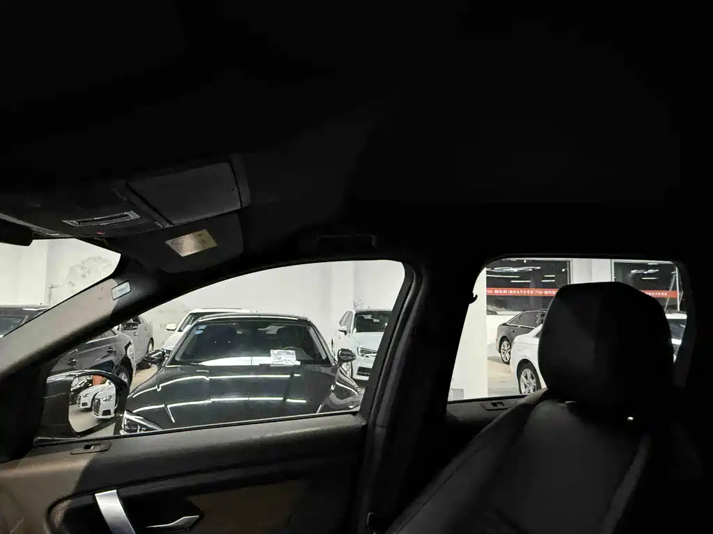 Land Rover Discovery Sport — миниатюра 13