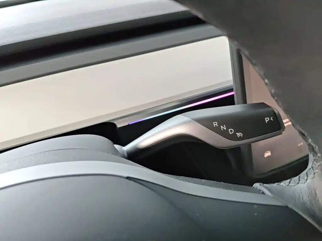 Tesla Model 3 — миниатюра 14