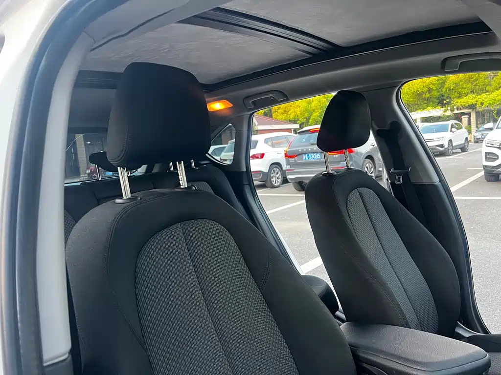 BMW 2 Series Active Tourer (Import) — миниатюра 22