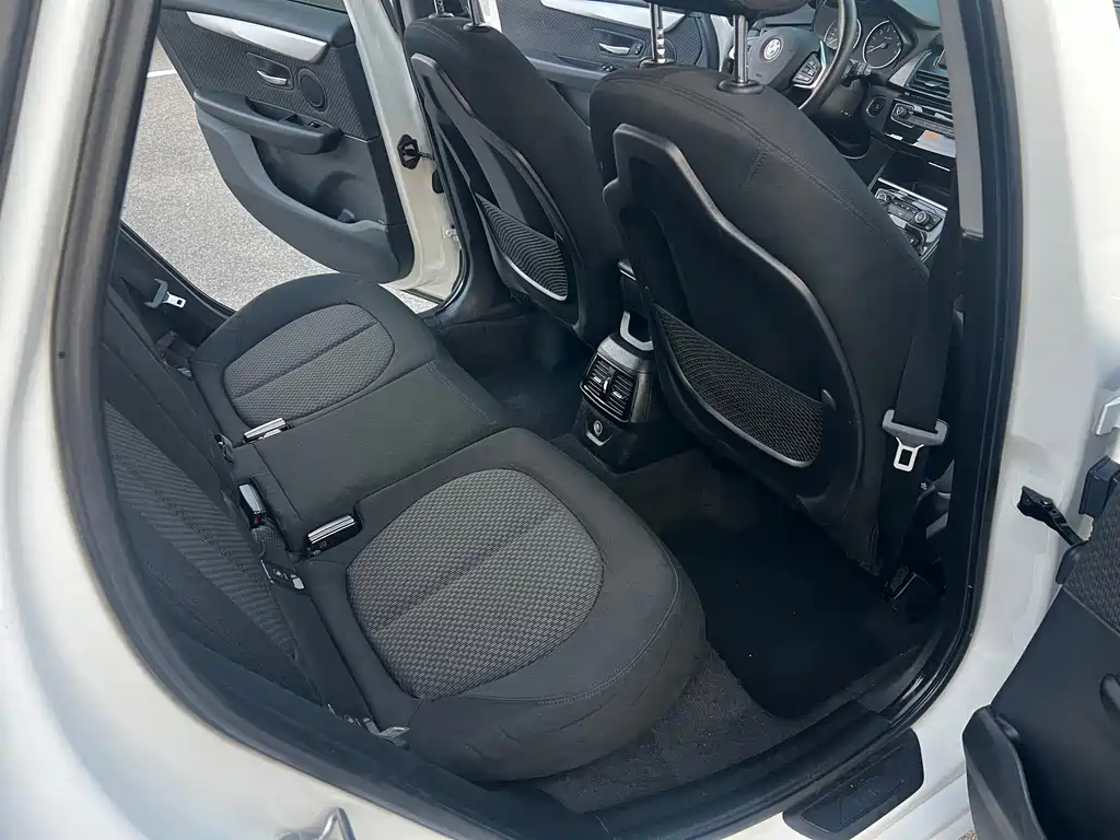 BMW 2 Series Active Tourer (Import) — миниатюра 18
