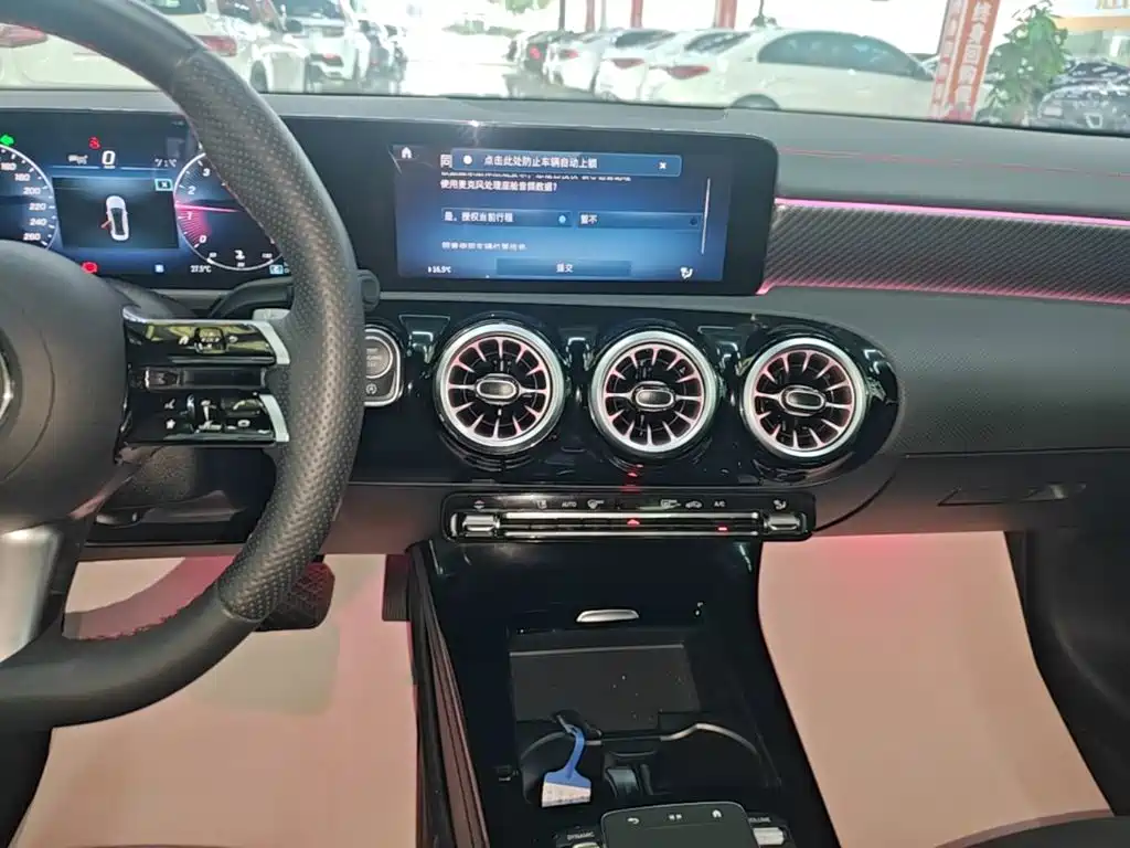 Mercedes-Benz A-Class — миниатюра 13