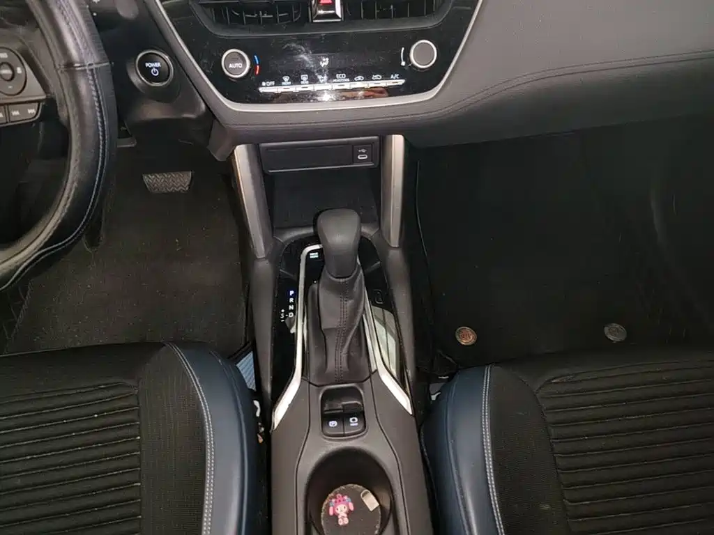 Toyota Corolla Cross — миниатюра 14
