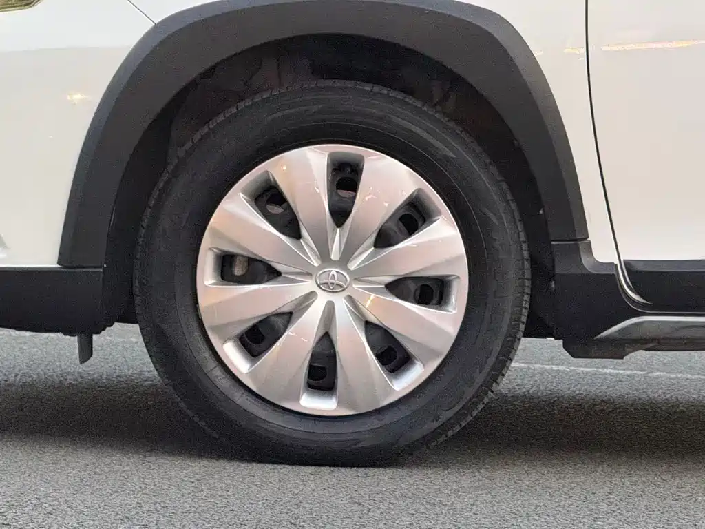 TOYOTA YARIS L ZHIXUAN