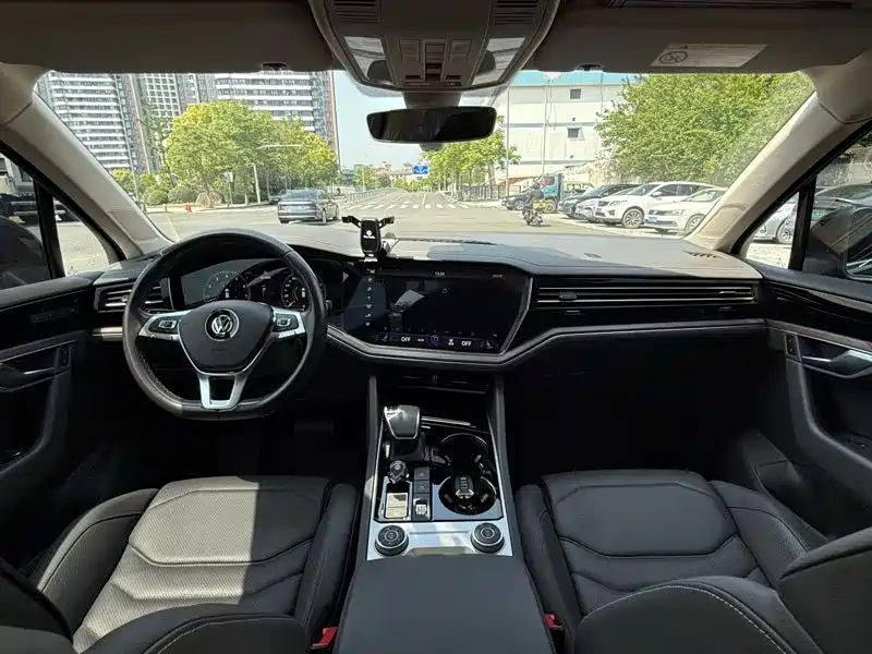 Volkswagen Touareg 2020 3.0TSI VI