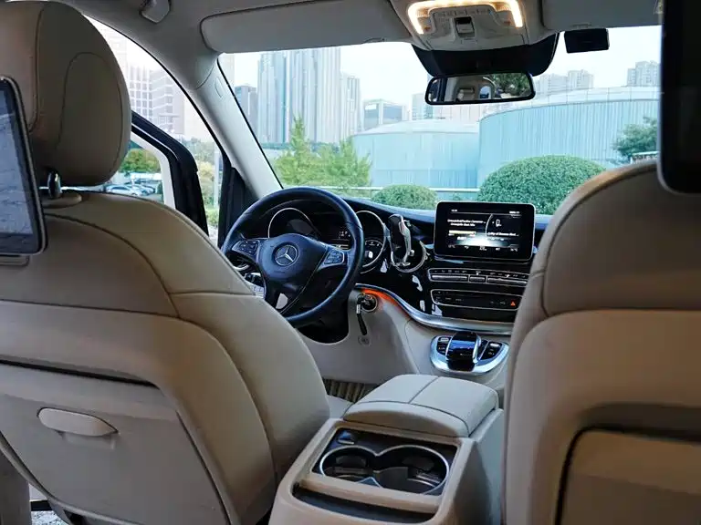 Mercedes-Benz V-Class — миниатюра 22