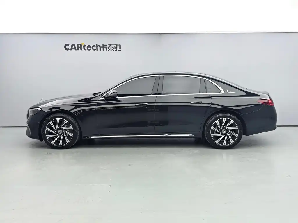 Mercedes-Benz E-Class — миниатюра 3