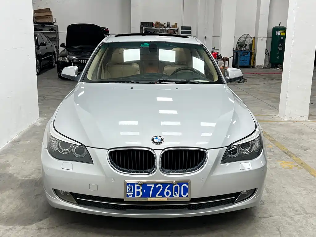 BMW 5 Series — миниатюра 2