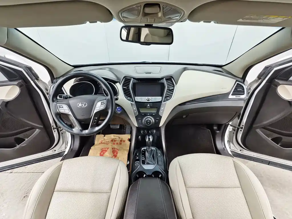 Hyundai Santa Fe — миниатюра 9