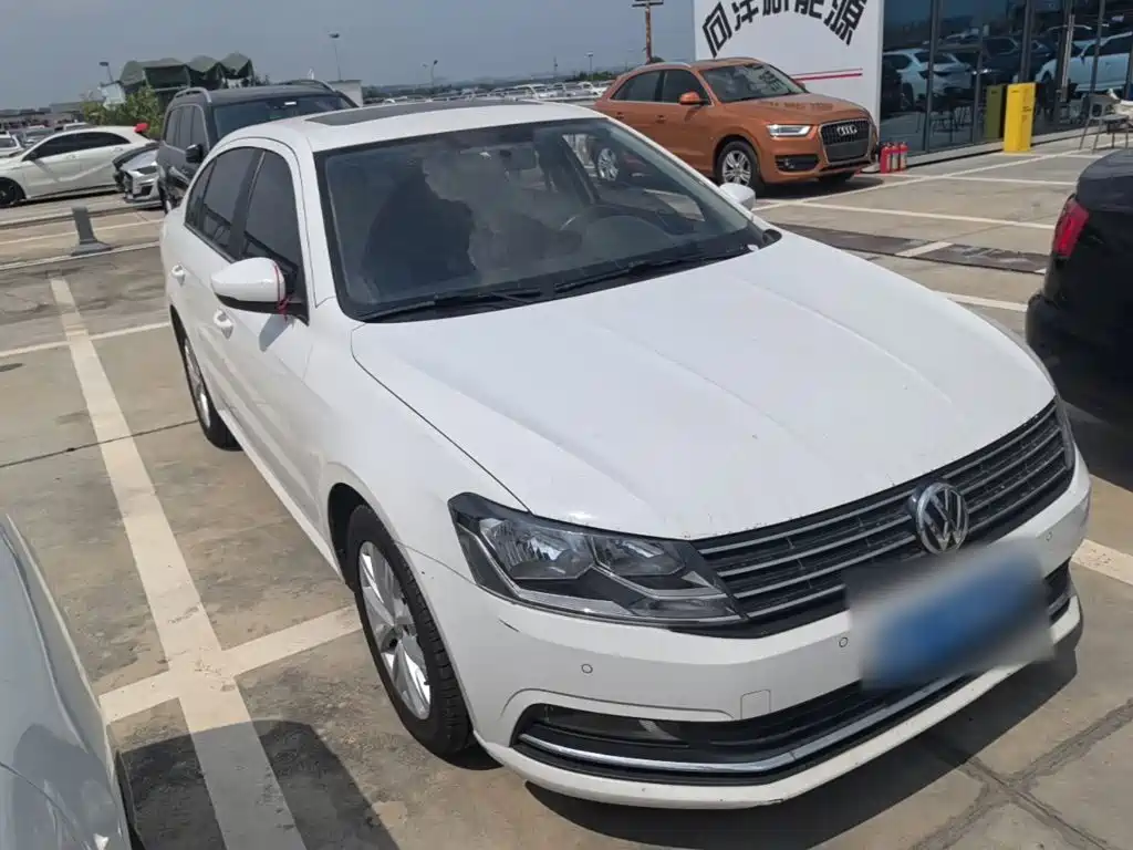 Volkswagen Lavida — миниатюра 4