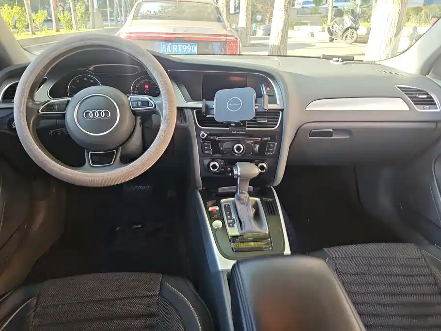 Audi A4L — миниатюра 12