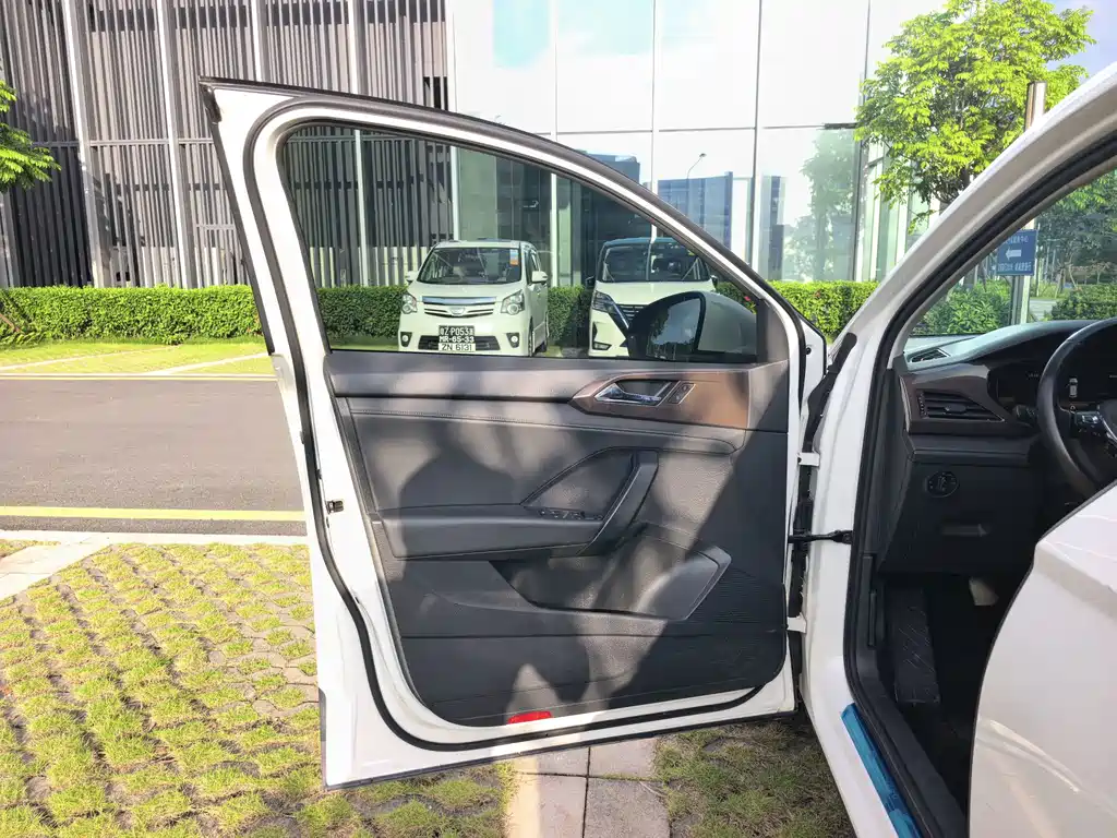 Volkswagen Tharu — миниатюра 9