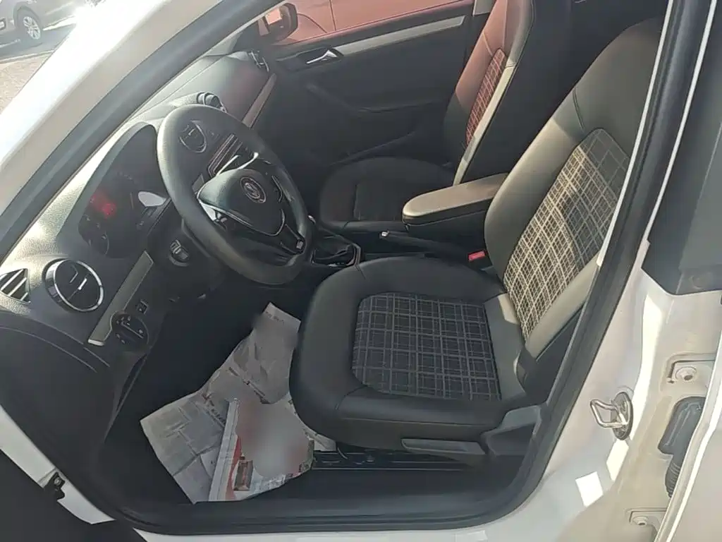 Volkswagen Jetta — миниатюра 15