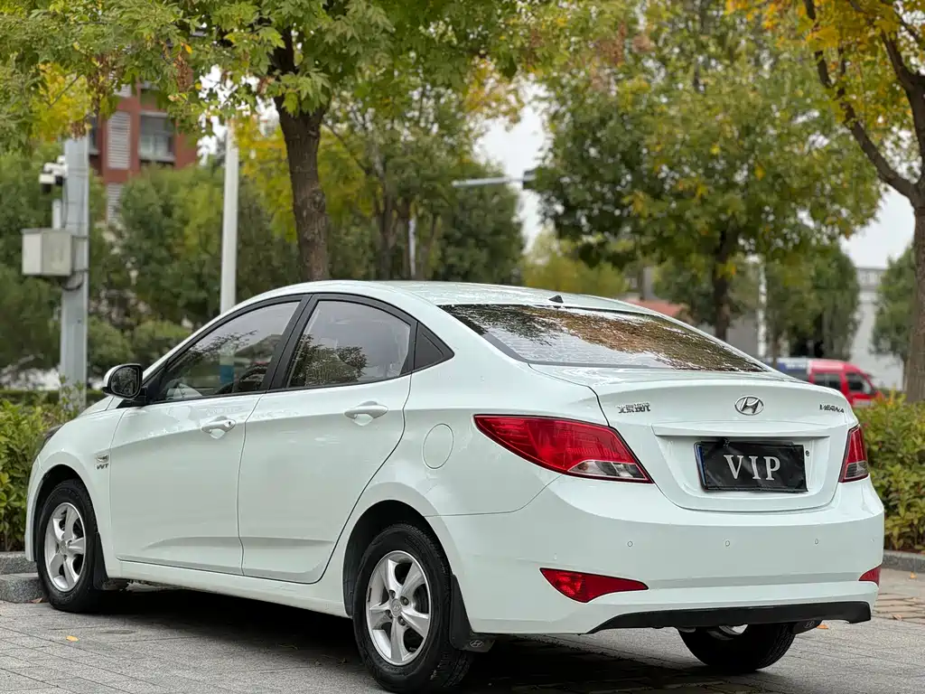 Hyundai Verna — миниатюра 8
