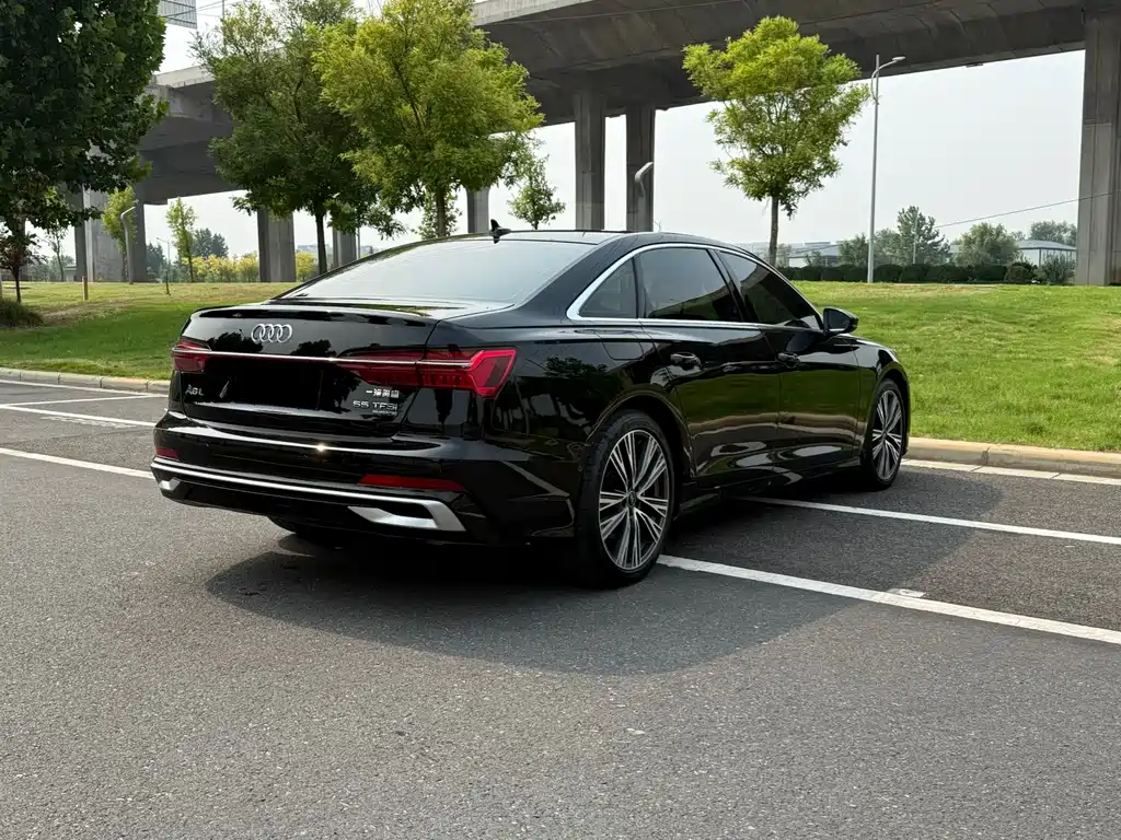 Audi A6L 2025 45 TFSI quattro Premium