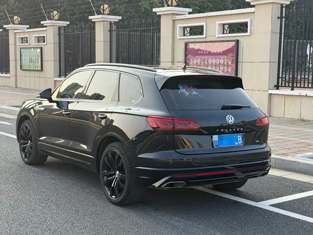 Volkswagen Touareg — миниатюра 15