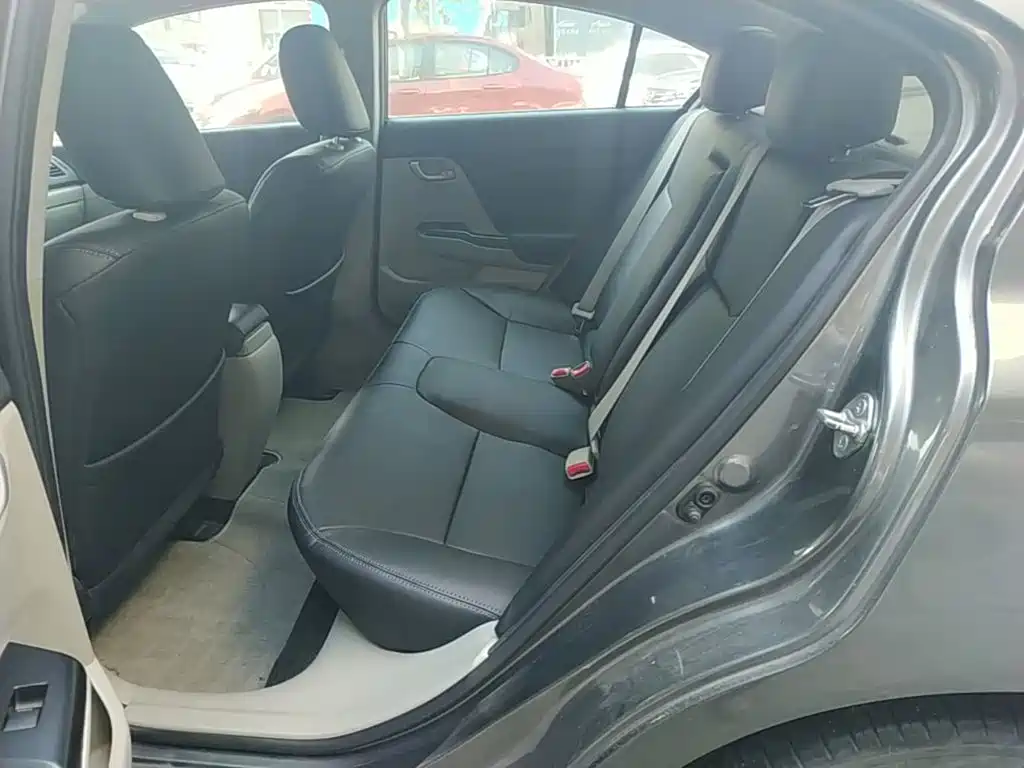Honda Civic — миниатюра 17