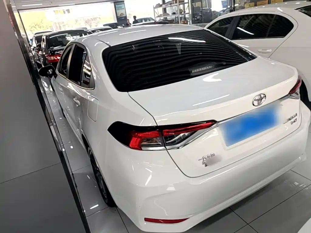Toyota Corolla — миниатюра 5
