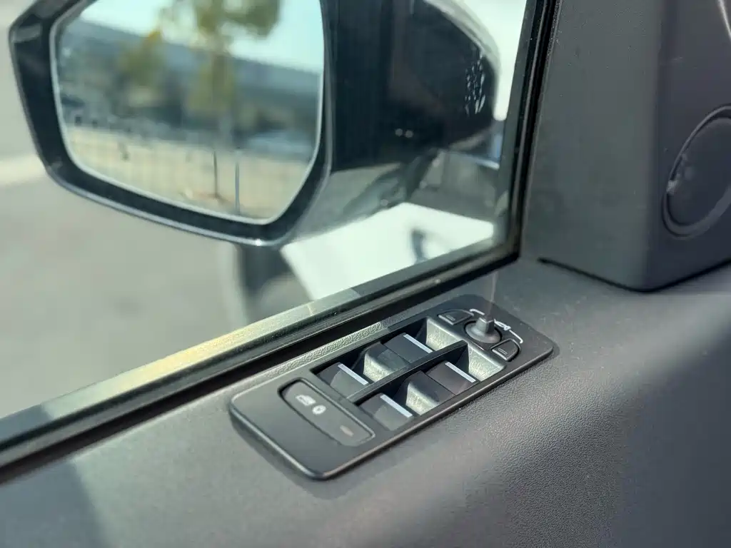 LAND ROVER DISCOVER SPORTS