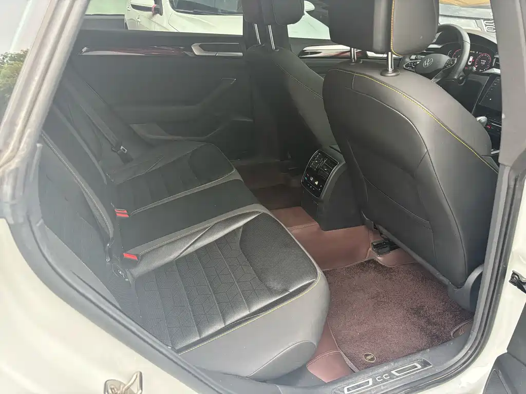 Volkswagen CC — миниатюра 8