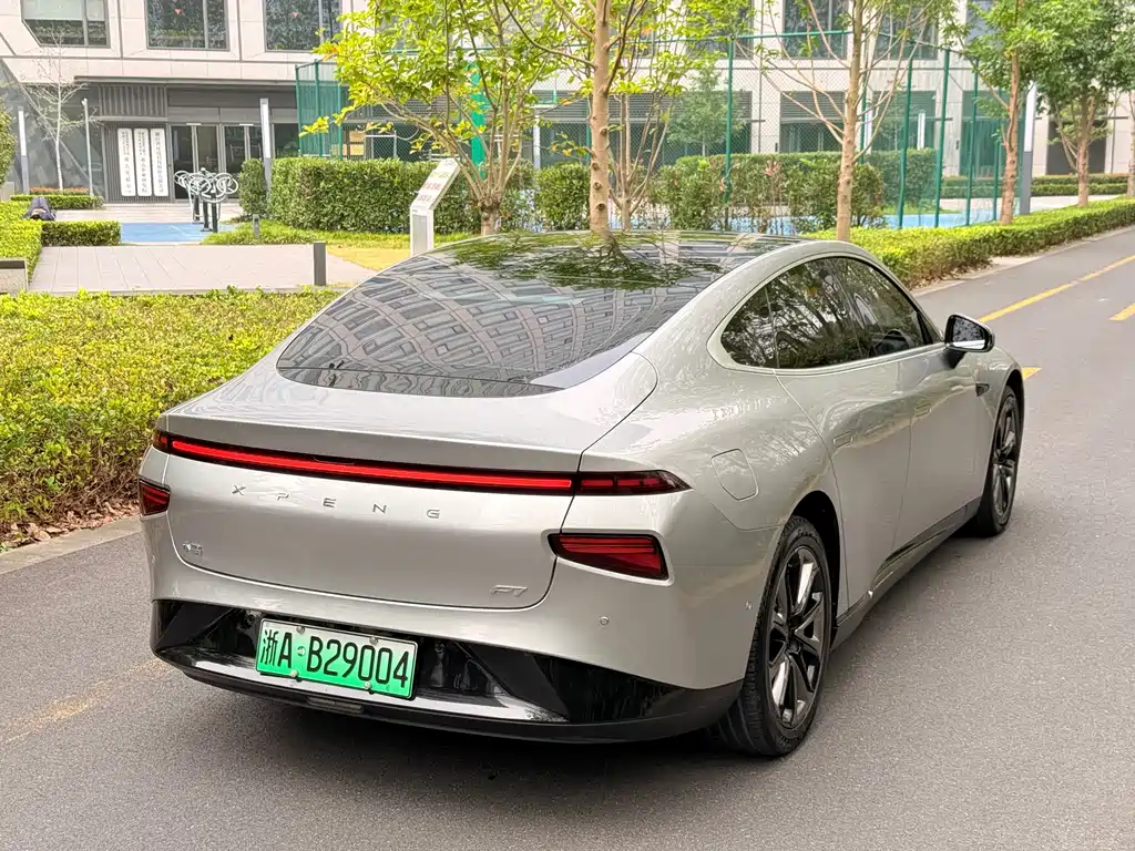 XPeng P7 — миниатюра 5