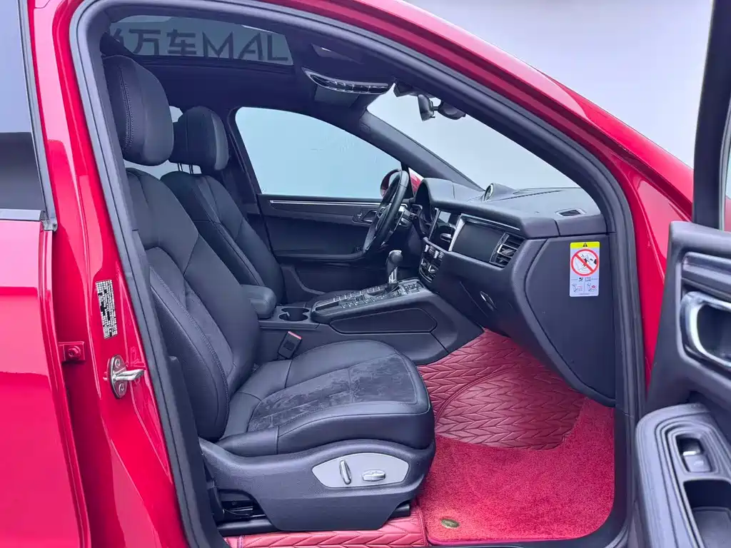 Porsche Macan — миниатюра 12