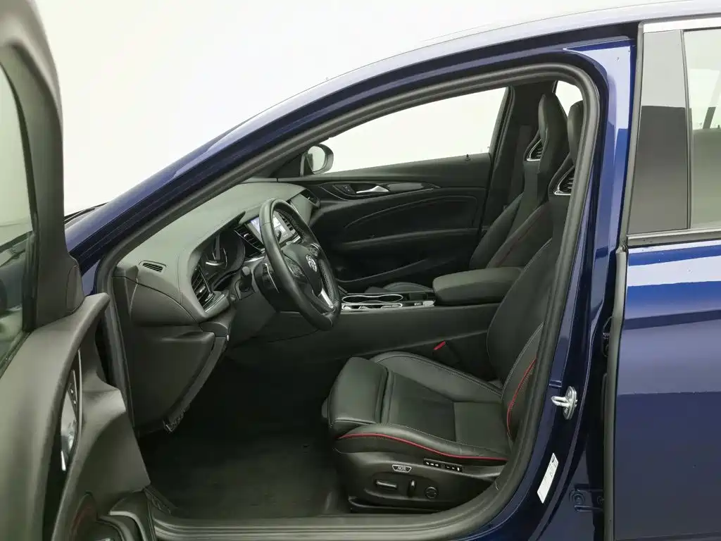 Buick Regal — миниатюра 10