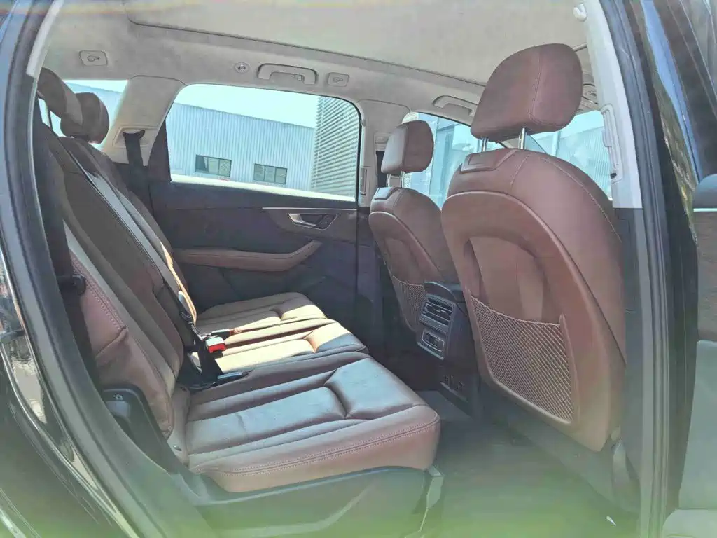 Audi Q7 — миниатюра 4