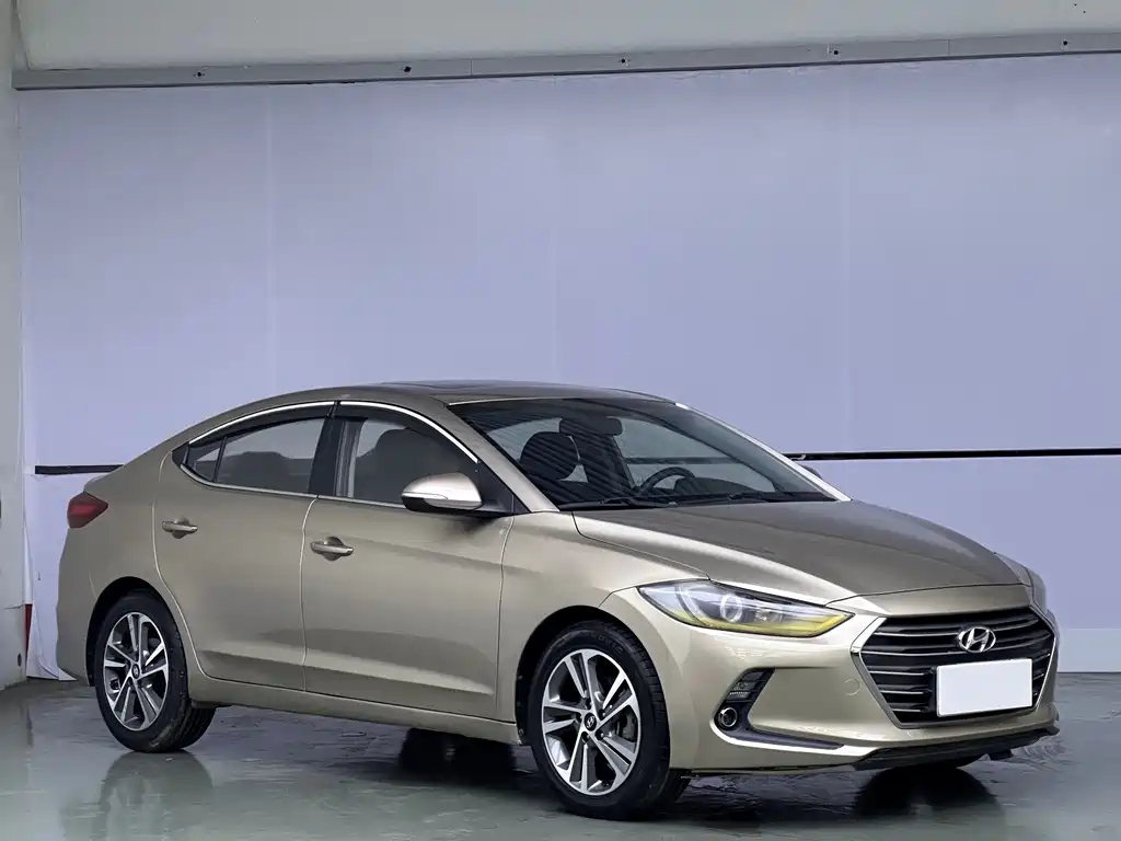 Hyundai Elantra — миниатюра 3
