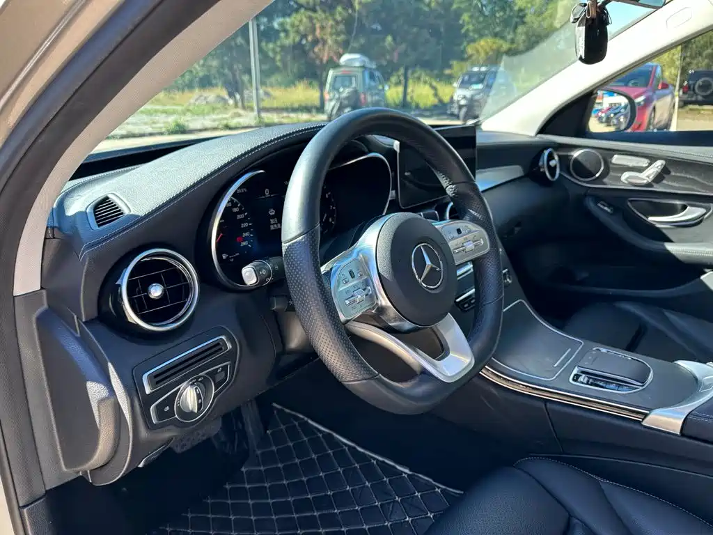 Mercedes-Benz C-Class — миниатюра 14