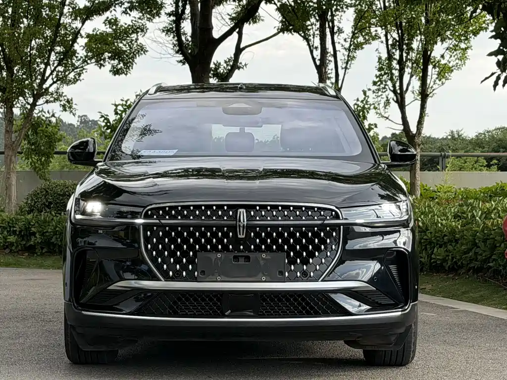 Lincoln Nautilus 2023 2.0T Premium