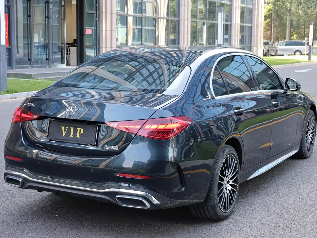 Mercedes-Benz C-Class — миниатюра 6