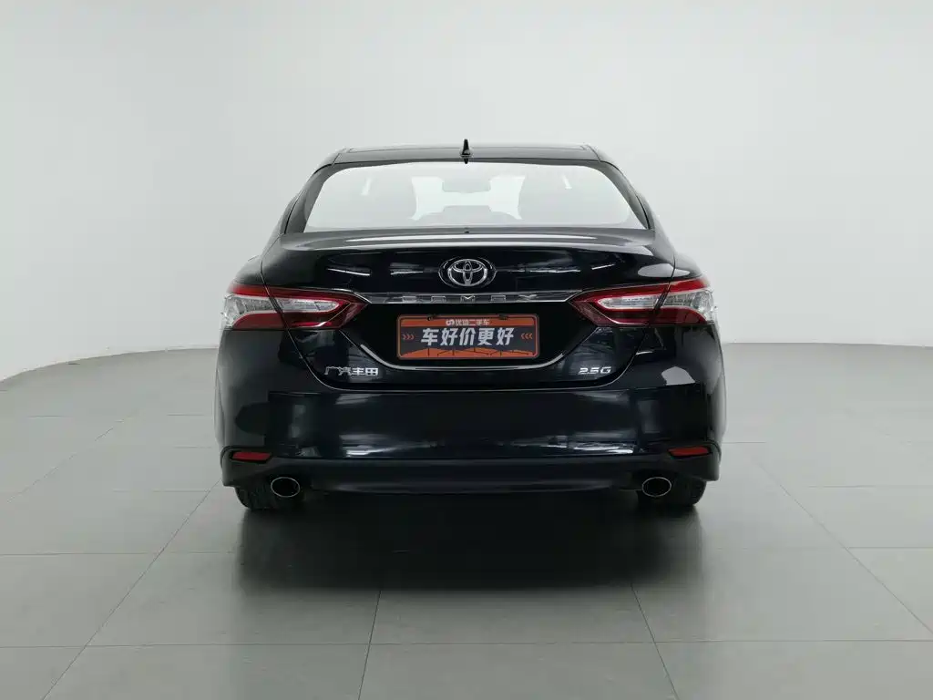 Toyota Camry — миниатюра 4