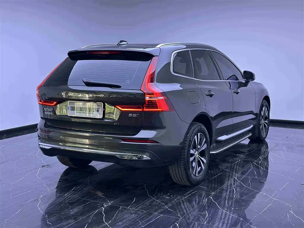 Volvo XC60 2022 B5 Luxury