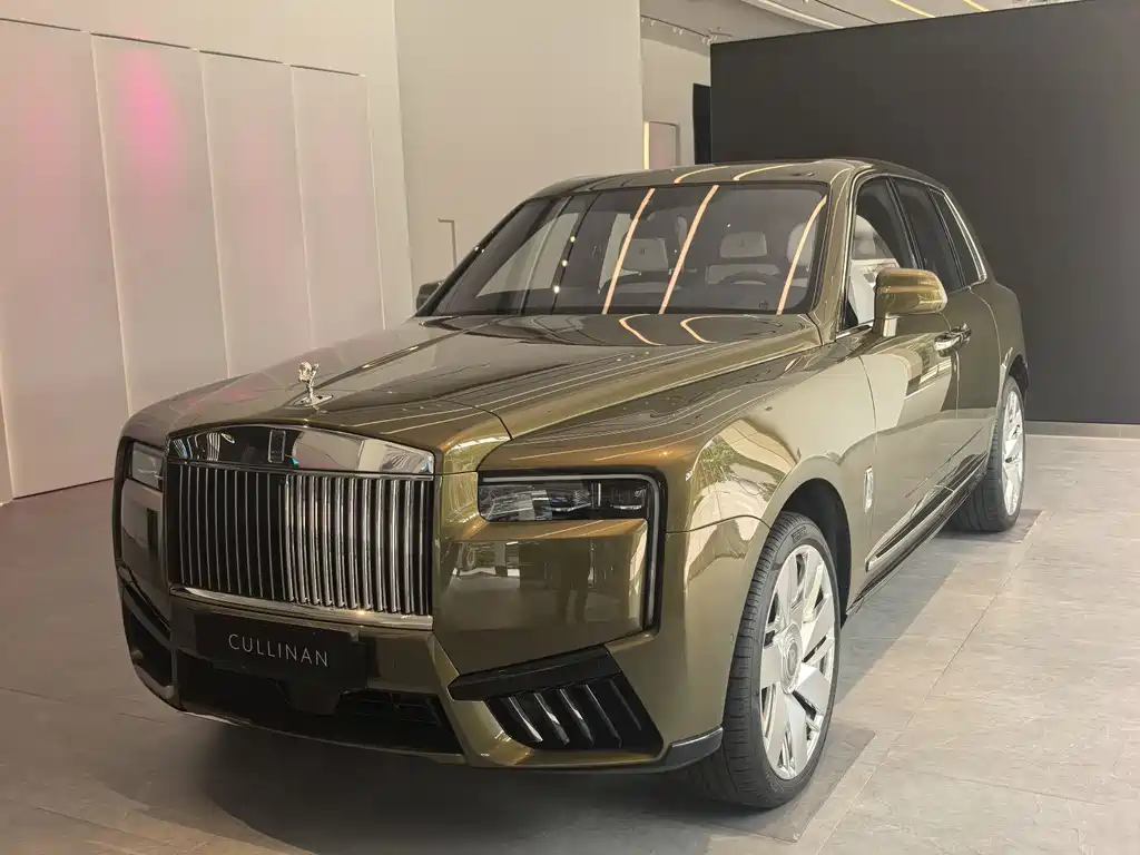 Rolls-Royce Cullinan 0