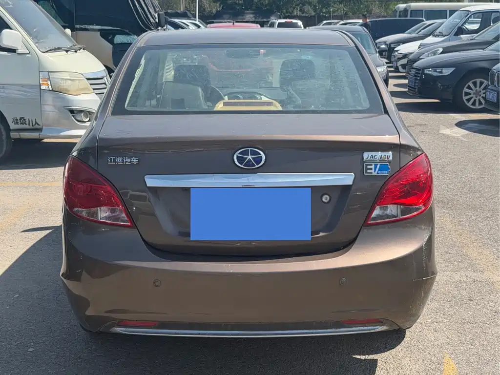 JAC JAC iEV — миниатюра 8